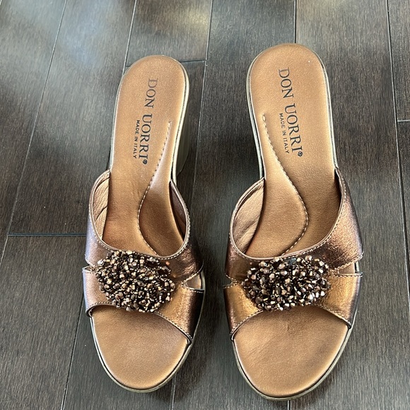 Beautiful sandals - Picture 4 of 4